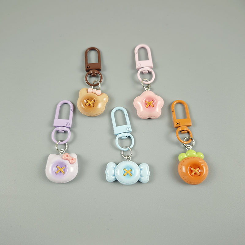 树脂卡通可爱纽扣水果小熊胡萝卜钥匙扣包包情侣闺蜜小礼物挂饰品