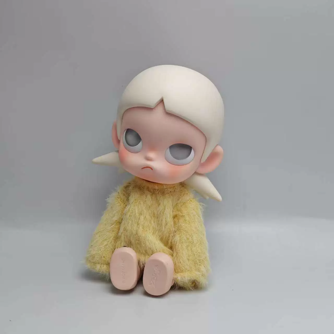 Movable minifigure, winter multicoloured universal sweater for leisure, scale 1:8