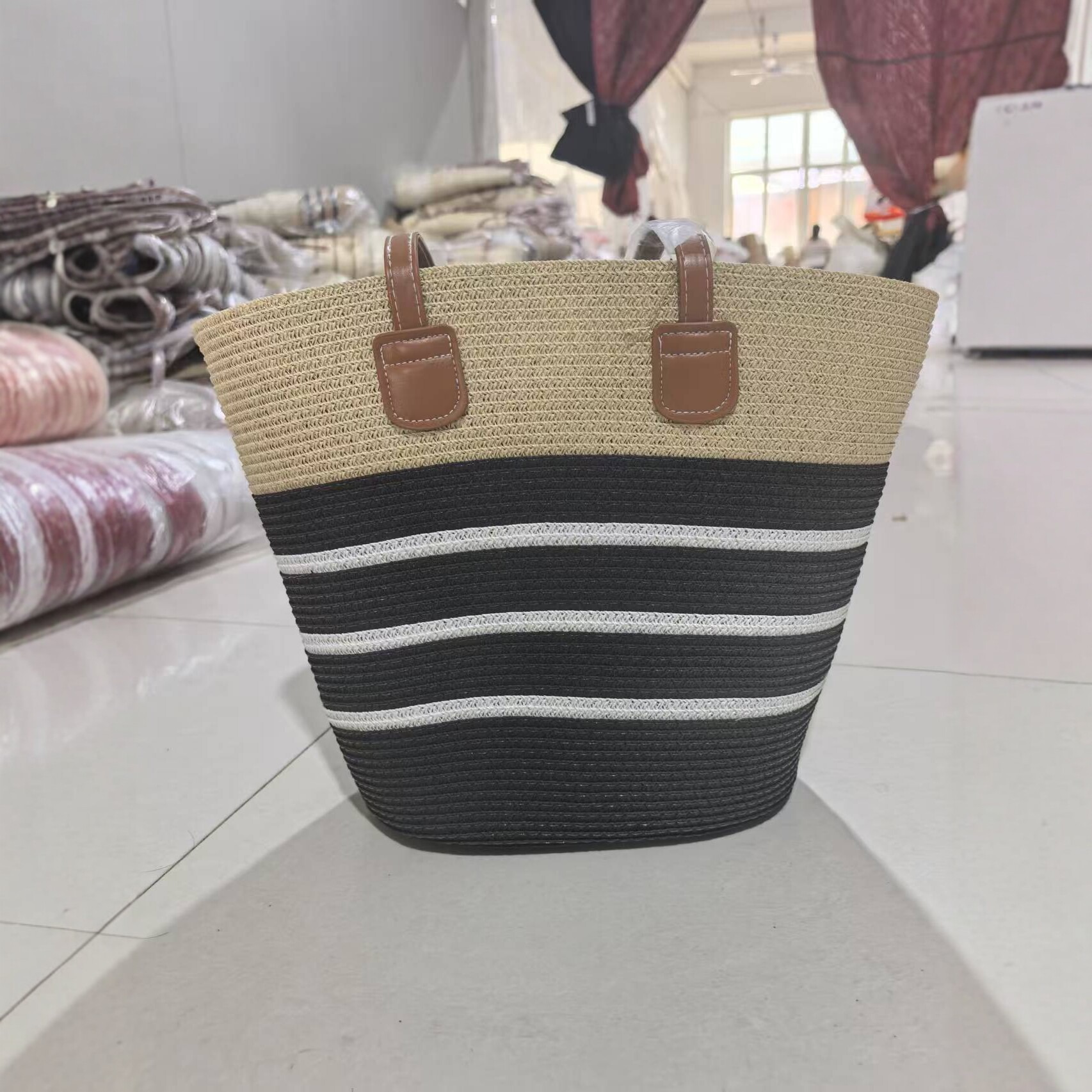 Bolso de paja con rayas y colores, bolso especial con sentido avanzado de desplazamiento, bolso de regalo práctico para vacaciones junto al mar, bolso de hombro femenino