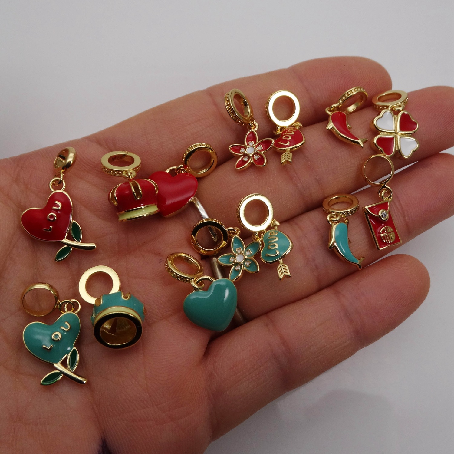 Cute Heart Shape Copper Enamel Charms Jewelry Accessories display picture 4