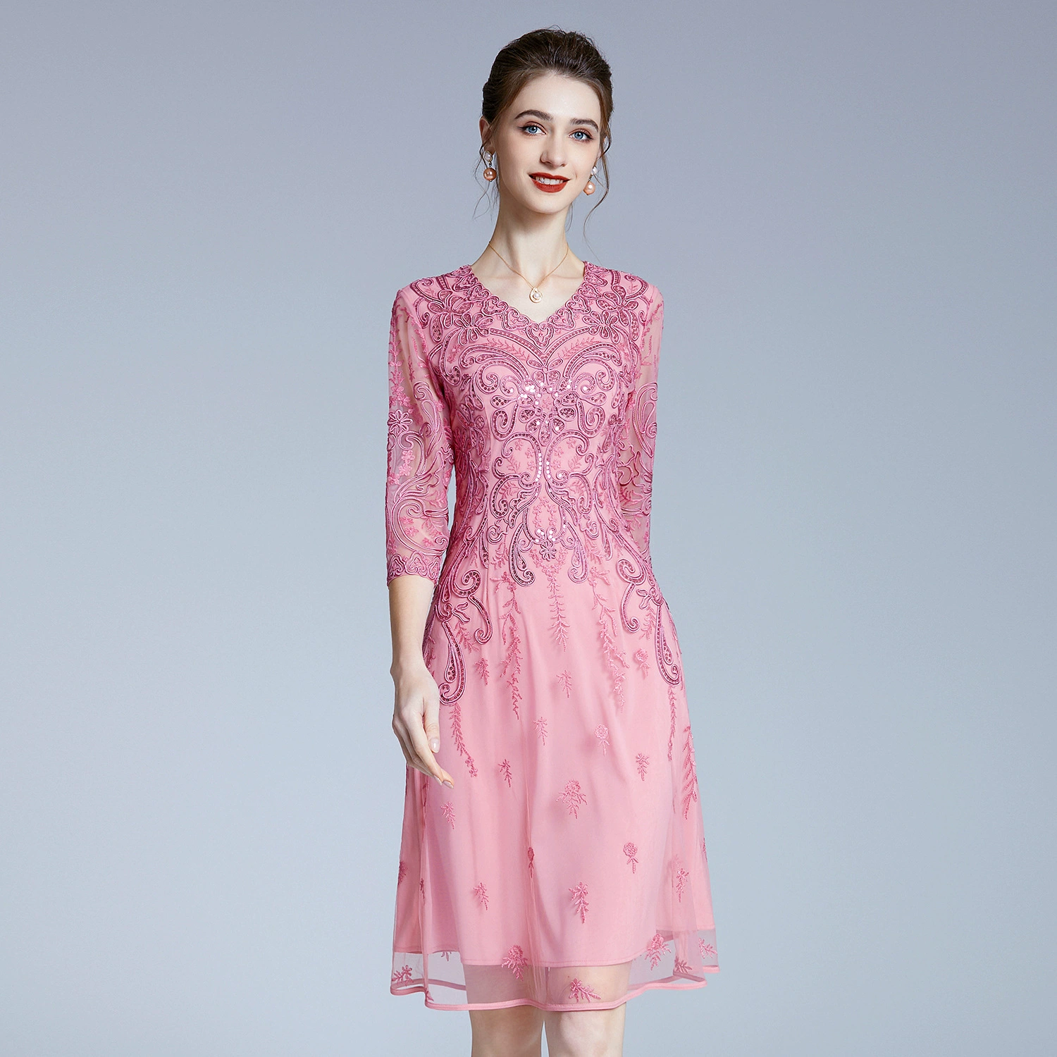 Шэньчжэньское свадебное платье высокого класса для людей среднего и пожилого возраста, таких как мать-зять 2023 Новое платье больших размеров, поколение волос