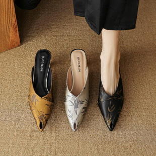 4.5cm Chinese-Style Closed-Toe Mules with Thin Heels, Genuine Leather Pointed Hollow High Heels, Versatile New Chinese-Style Sandals for Summer