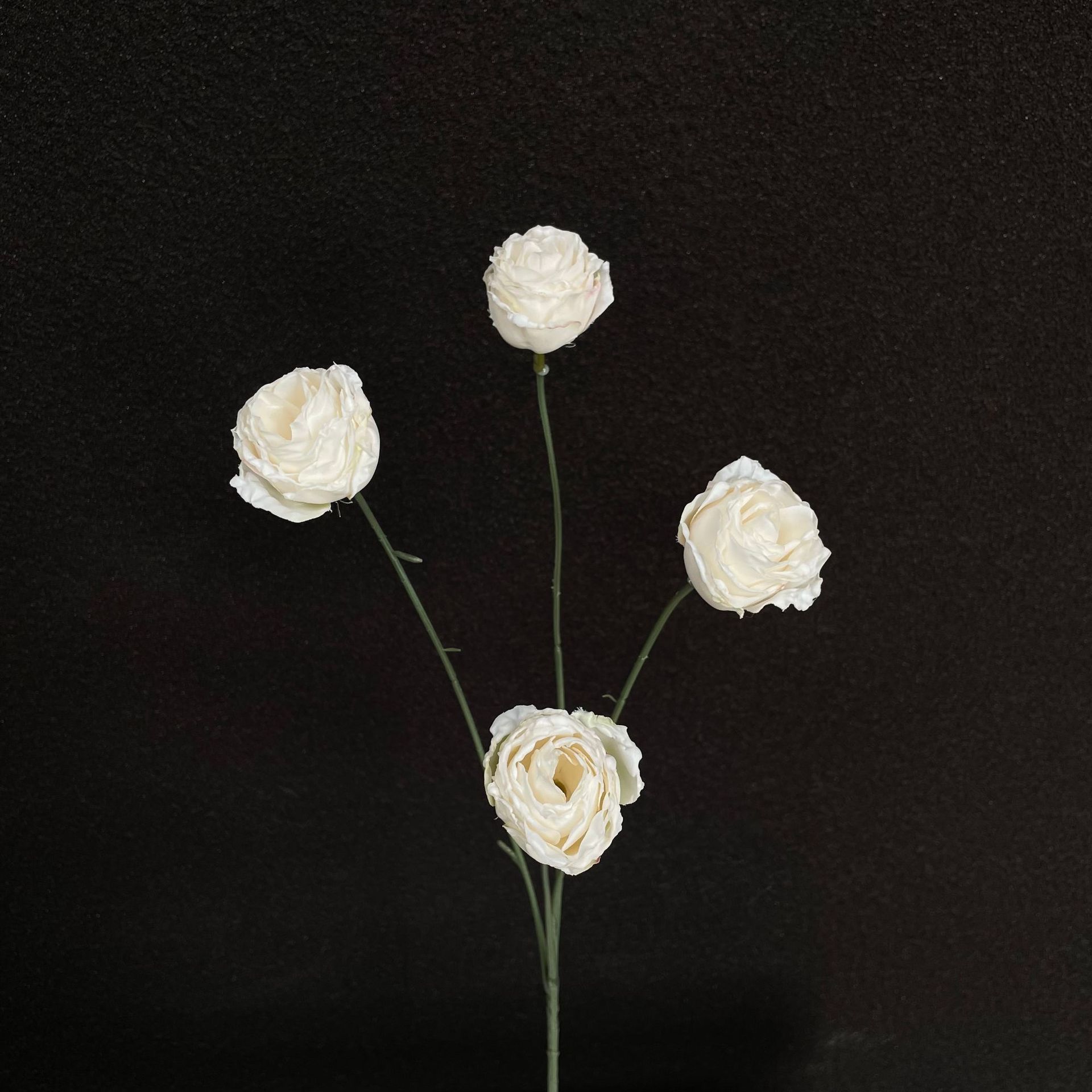 Flores falsas blancas Flores artificiales Flores para bodas Auditorio de bodas Decoración del hotel Techo artificial Flores artificiales Flores falsas