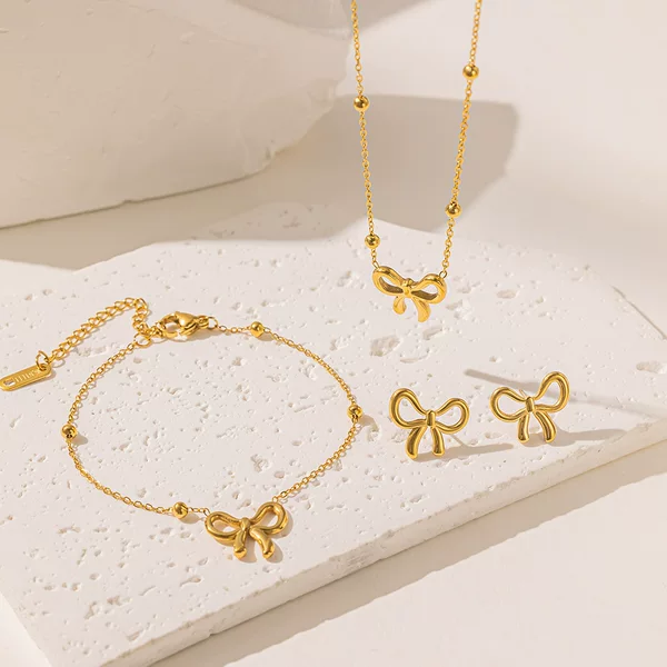 Korean Style Simple Personality Sweet Bow Pendant Jewelry Geometric Flat Snake Chain Design Sense Titanium Steel Jewelry suit Women