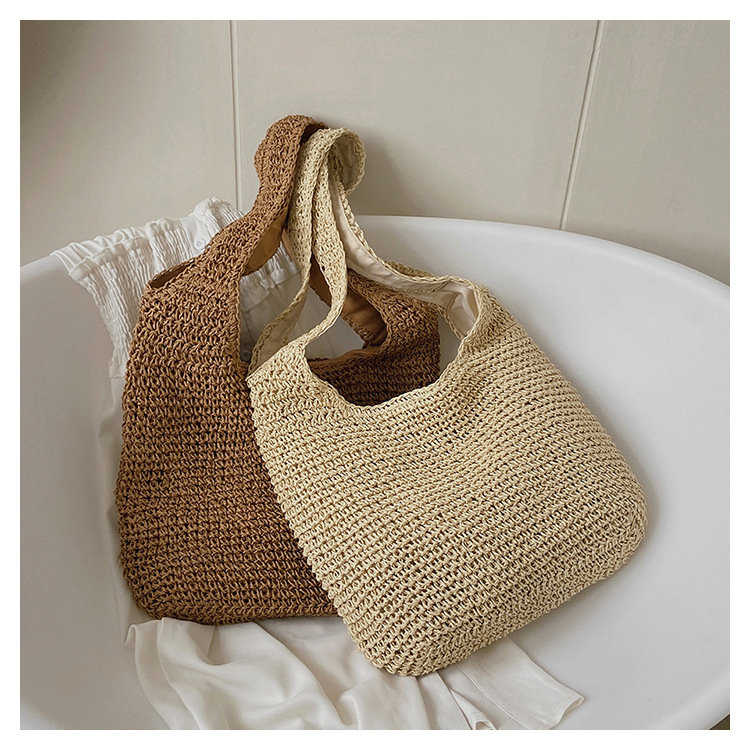 Summer Beach Straw Woven New Large Capacity Shoulder Woven Underarm Tote Bag display picture 2