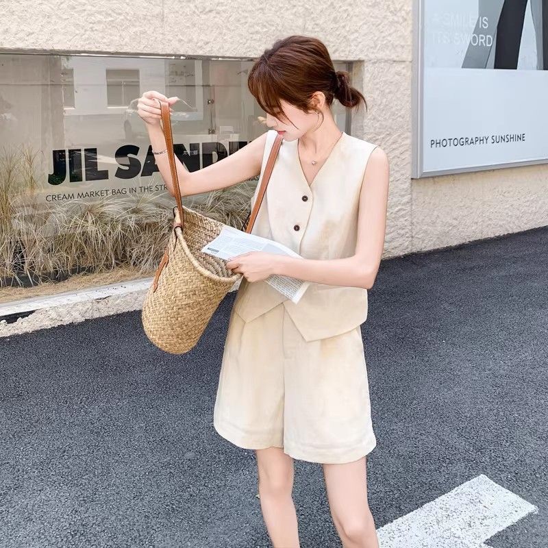 2026 New Style Women's High-End Cotton and Linen Vest and Shorts Two-Piece Set, Comfortable, Casual, Breathable, and Complete Outfit for Women