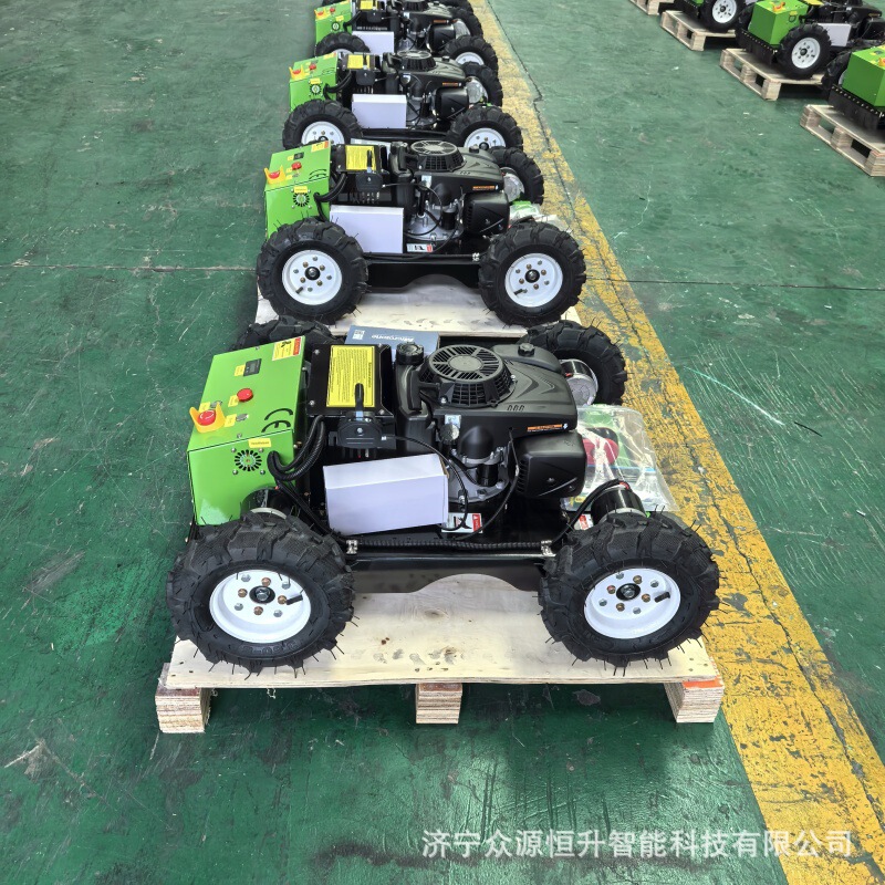 Small Remote Control Intelligent Four-Wheel Drive Lawn Mower, Stadium Lawn Trimmer, Orchard Farm All-Terrain Lawn Mower