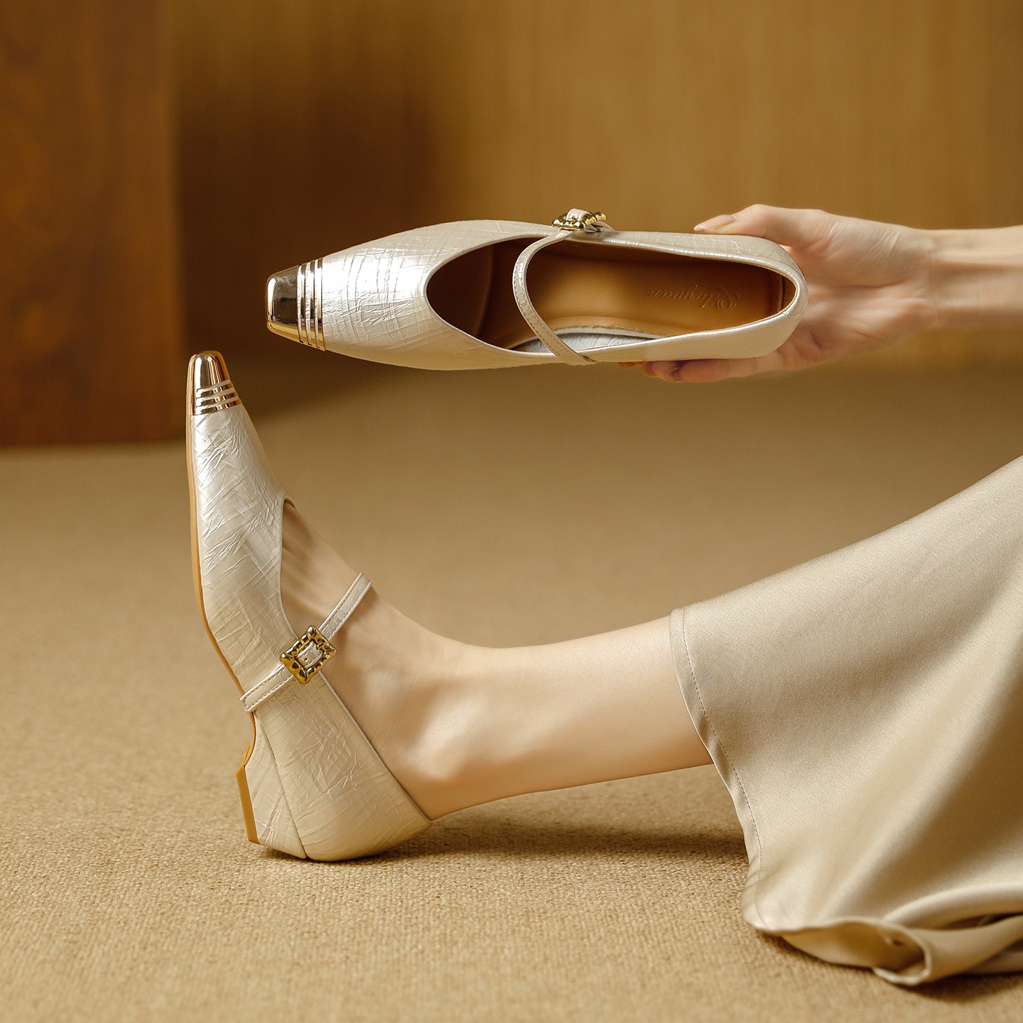 Soft Leather Mary Jane Shoes, 2026 Spring New French Style, Metal Square Toe, Medium Chunky Heel, Strapless Shallow_vogvips.com