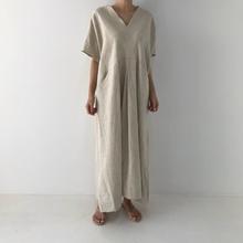 2025日韩夏新款宽松慵懒大口袋复古亚麻V领纯色简约过膝连衣裙女