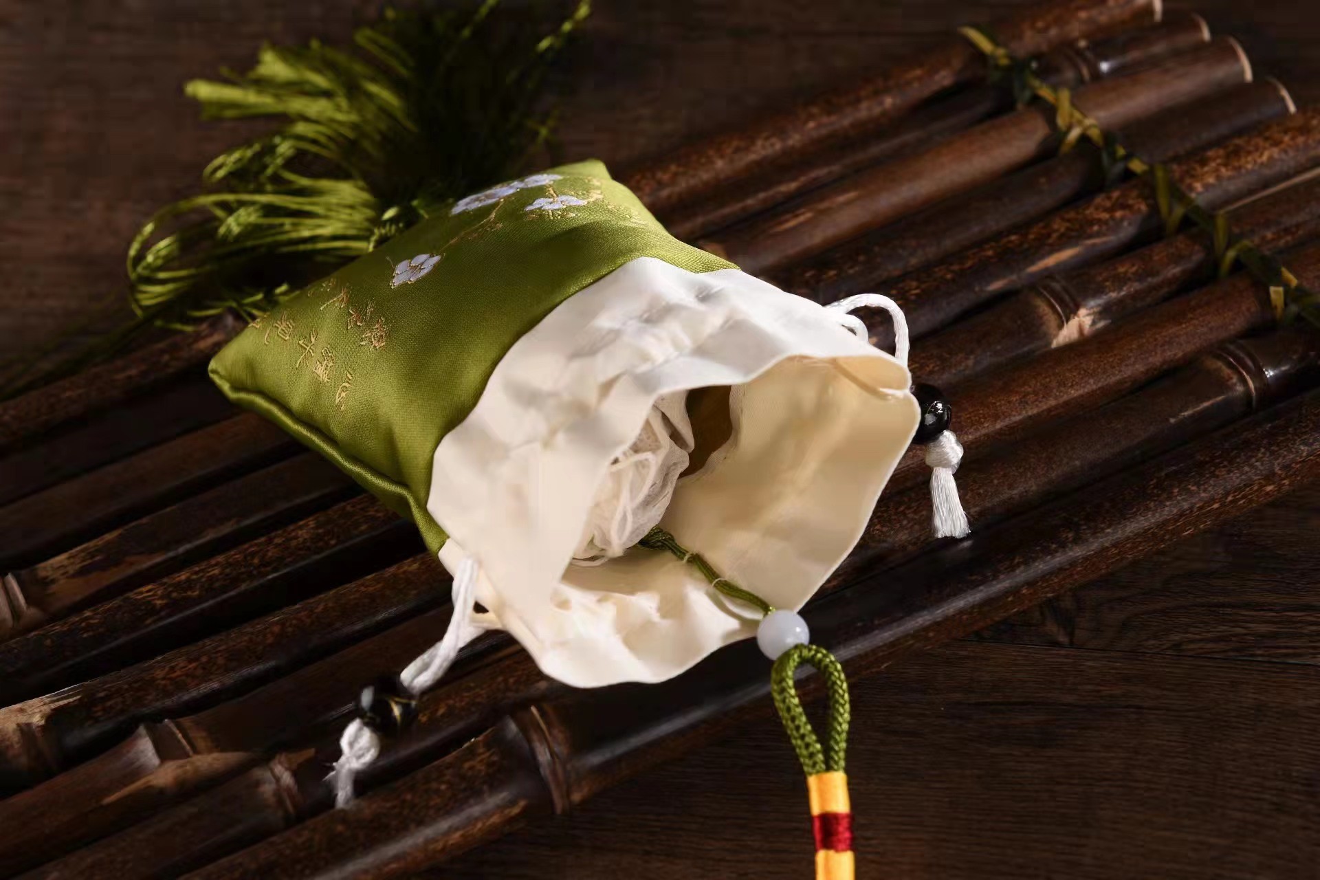 Mugwort Sachet Ai Cao 艾草 Embroidered Herbal Pouch for Car Hanging and Dragon Boat Festival Gift overview