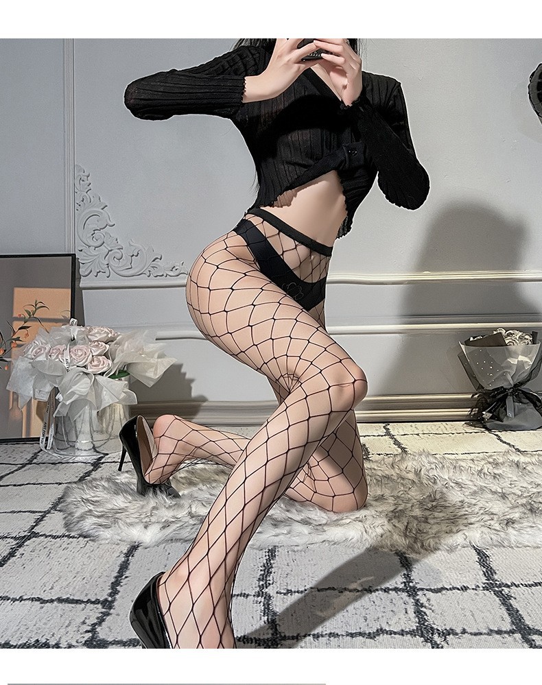 Black Fishnet Stockings for Women, Large Mesh Pantyhose, One Size — detail image 7