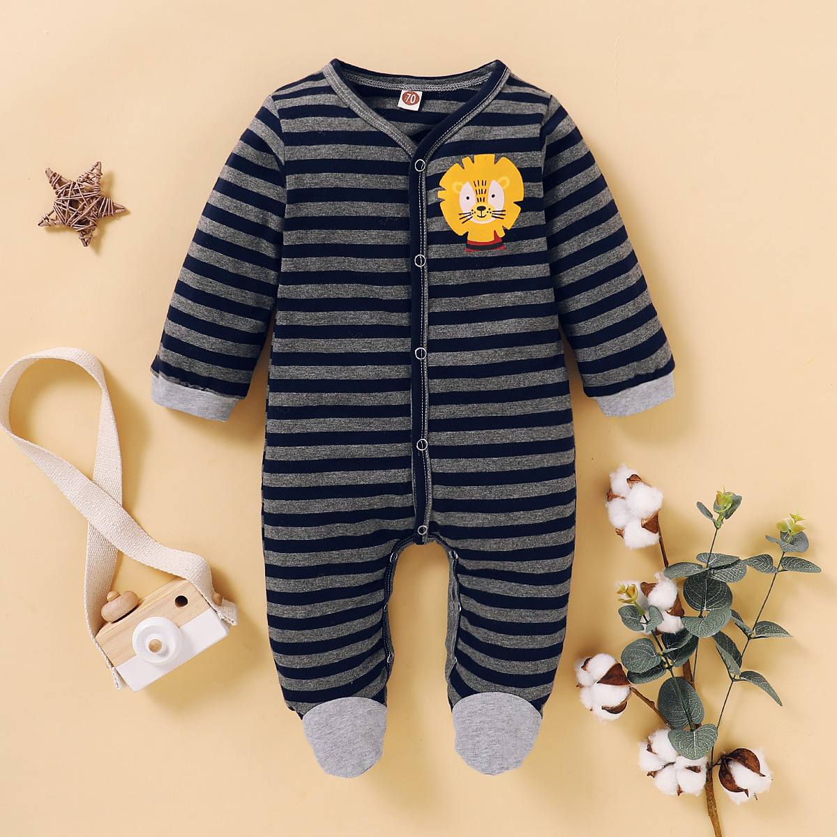 Baby Clothing Spring And Autumn Long Sleeves Unhooded Blue Striped One-piece Romper display picture 4