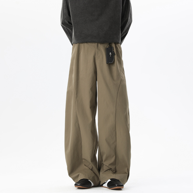Lässige Herrenhose im amerikanischen Stil mit schrägem Schnitt, neue Frühjahrskollektion 2026, trendige, gerade geschnittene Hose mit weitem Bein._voghion.com