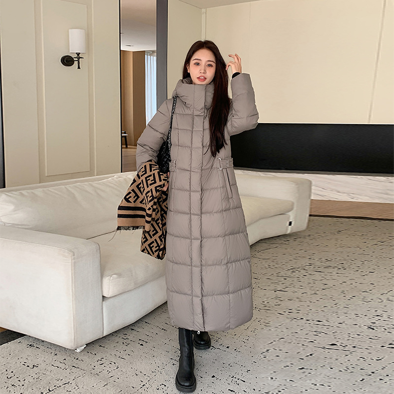2024 nueva ropa de algodón para mujeres más larga de rodilla ropa de invierno para madres chaqueta de algodón delgada y delgada de tamaño grande chaqueta de algodón caliente