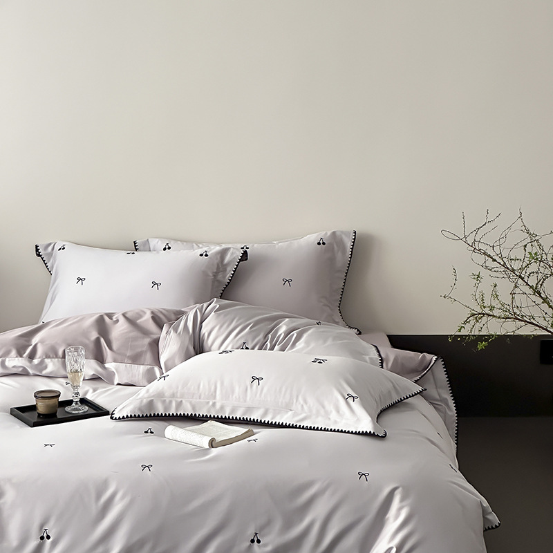 Completo letto francese in raso di cotone con copripiumino_voghion.com