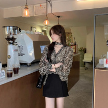 小女人复古轻熟风V领气质上衣女2025新款韩版宽松豹纹雪纺衬衫潮