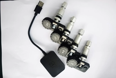 Car USB Tire Pressure Monitoring Tire pressure monitoring system - built-in