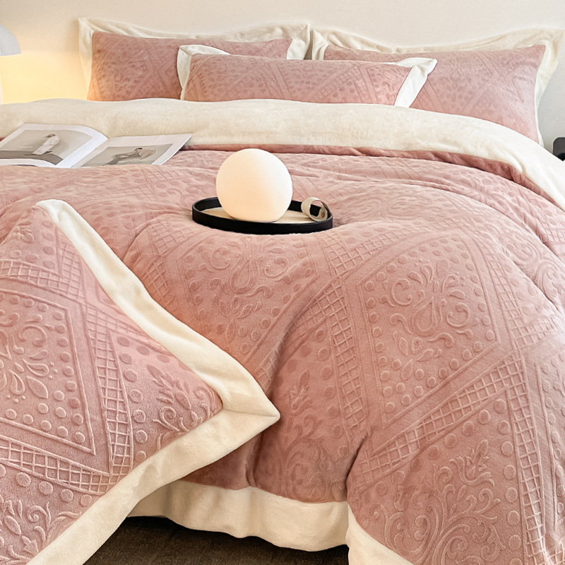 Luz de lujo tallado de leche de seda de cuatro piezas en invierno engrosado cálido coral edredón sábanas de peluche de tres piezas