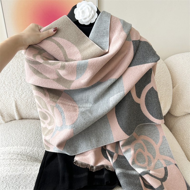 Women's Simple Style Flower Imitation Cashmere Scarf display picture 1