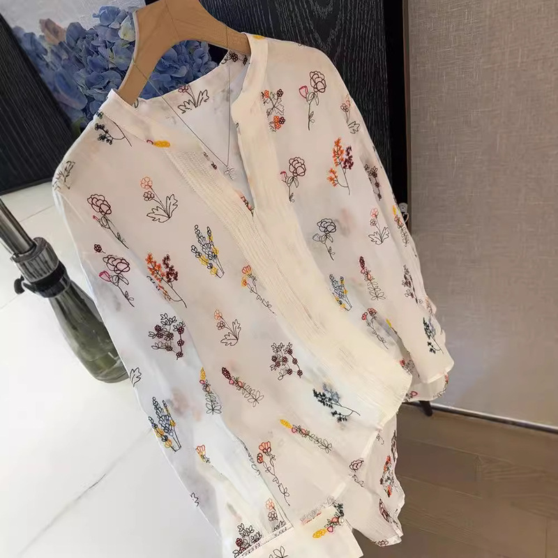 Ready Stock, Light and Thin Summer Age-Reducing French Holiday Style ~ Colorful Stereo Embroider Long-Sleeved Shirt Tops for Women