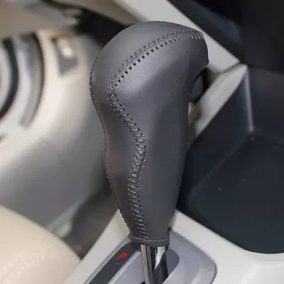 Sürətlər qutusu və əl tormozu başlıqları Cover, Gear Cover, Gear Cover - civic-9th-generation-black-leather-black-line
