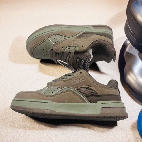 Brown and Green Retro Board Shoes for Women, Unique Color Blocking, Trendy, Designer Training Shoes for Women, Chic Hong Kong Style, Couple's Casual Sports Skate Shoes