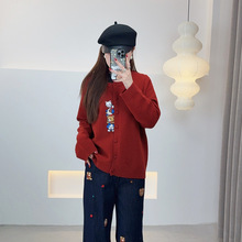 双天大码服饰2025年冬季胖mm大码女装卡通刺绣减龄毛衣开衫F709