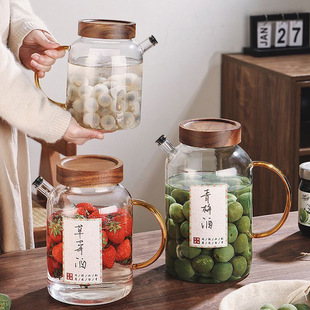 Green plum and red bayberry high borosilicate wine bottle wine jar empty bottle sealed wine jar special high-grade sparkling wine glass bottle