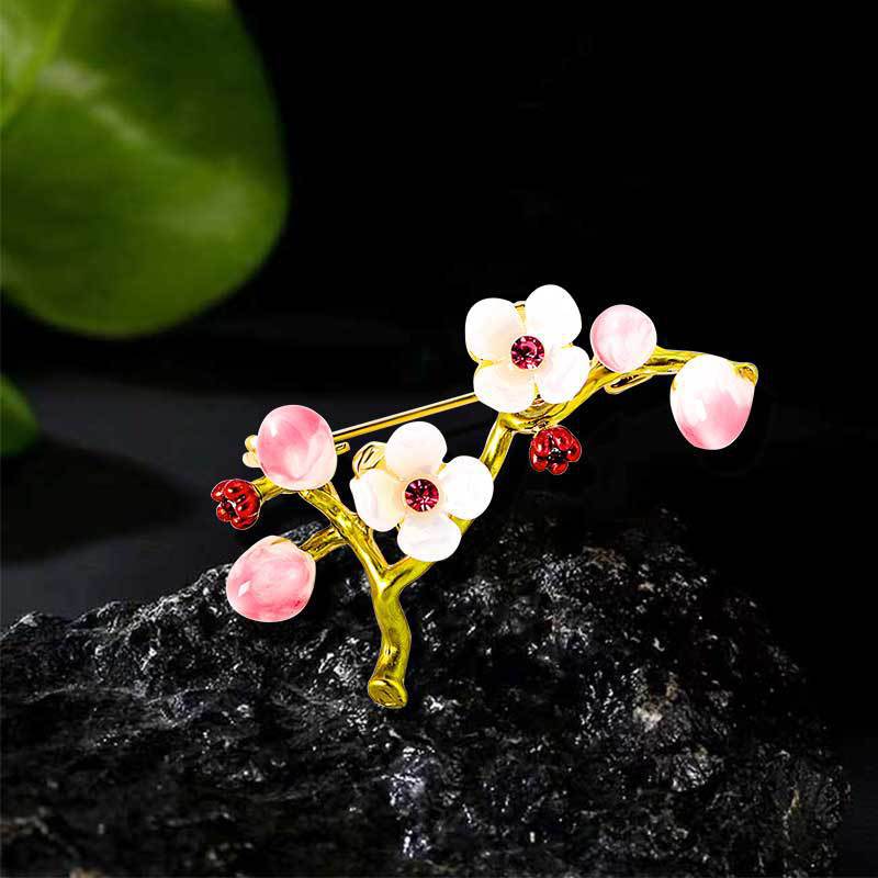 Chinese Style Plum Blossom Brooch Women's High-end Classical Accessories Temperament All-match Plant Pin Suit Jacket Decorations
