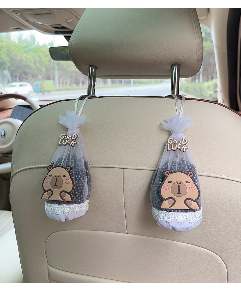 Cute Cartoon Charcoal Bag for Car Use, Activated Carbon Bag for New Cars to Remove Formaldehyde and Odors, In-Car Bamboo Charcoal Bag, Car Interior Supplies