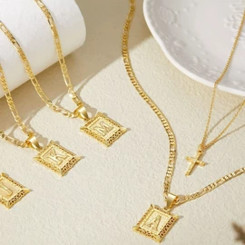 项链;戒指;胸针