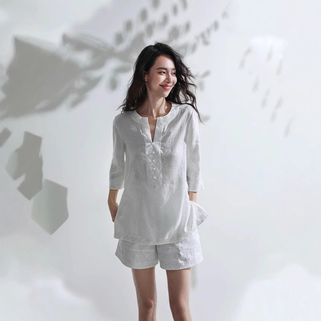 夏季新款亚麻精美亮片绣花上衣复古女衬衣休闲百搭洋气衬衫87832