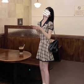 辣妹学院格子短裙连衣裙收腰风格复古小个子夏季新款显瘦短款设计