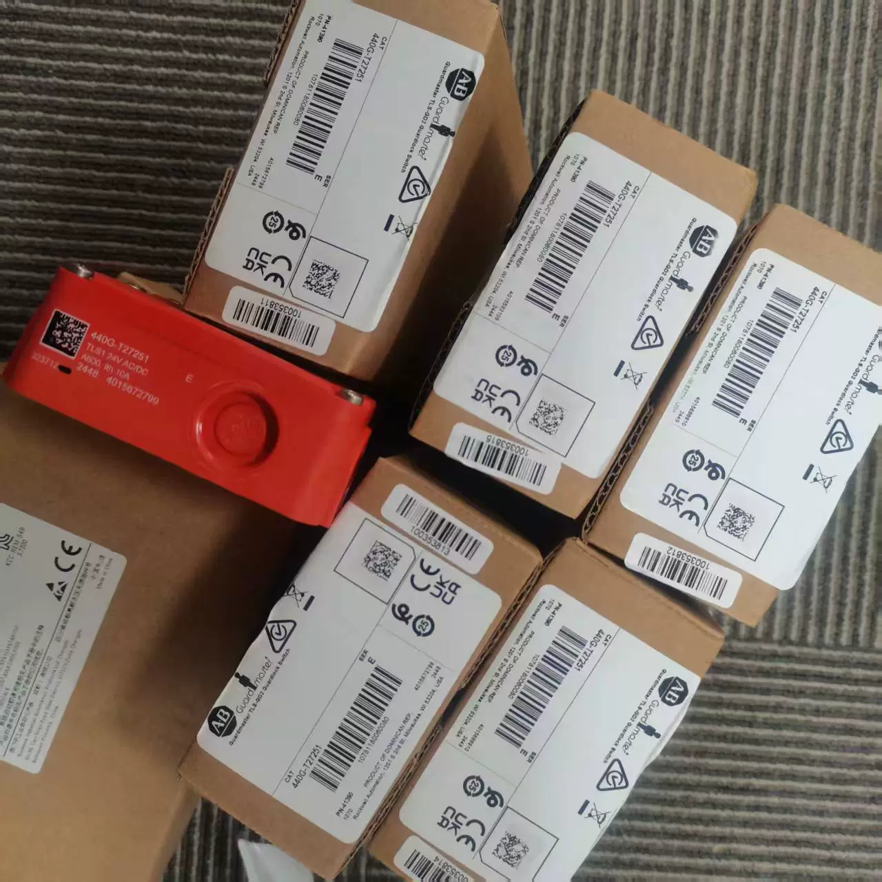 Поставка оригинального подлинного модуля ПЛК American AB Rockwell 440R-EM4R2D.