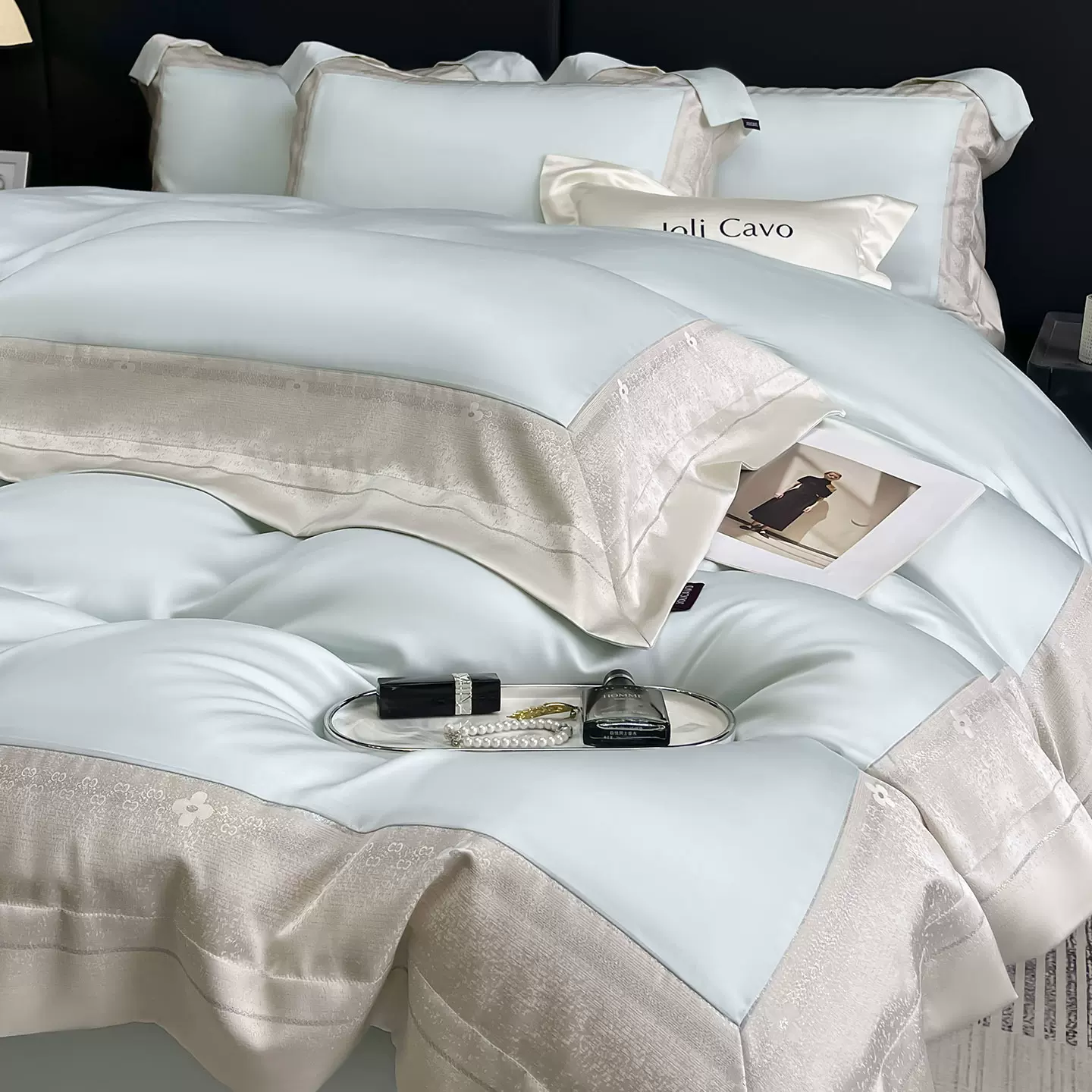 新款轻奢风贡缎长绒棉纯棉刺绣四件套被套床单高端拼接床上用品