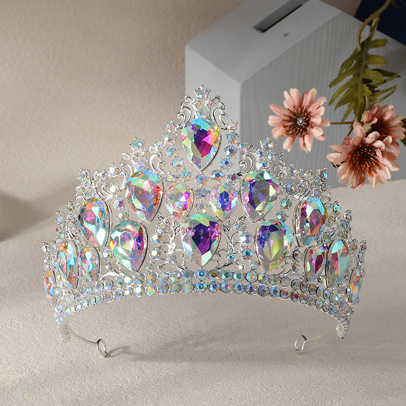 Retro hair accessory for bride