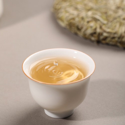  Fuding High Mountain White Tea Silver Needle White Tea Cake with 300g Millimeter Silver Needle Tea Flowers Aroma Wholesale