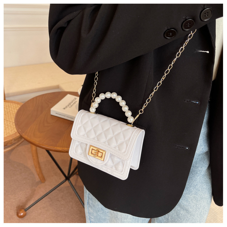 Handbag Bags Type Daily Occasion Acrylic Material Women'S Small Arylic Solid Color Fashion Flip Cover Handbag