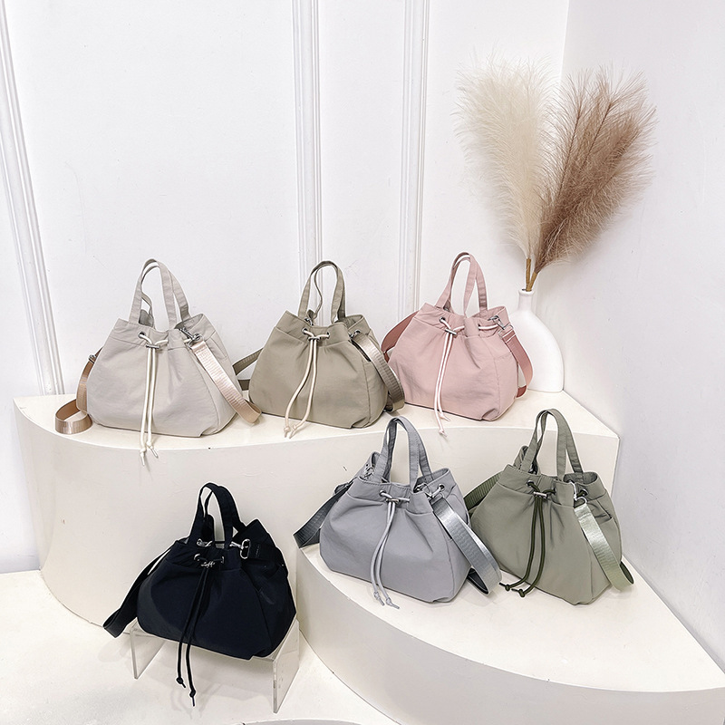 Cross-Border Retro Niche Nylon Bucket Bag For Women, Lightweight Korean Style Versatile Casual Shoulder Bag For Commuting - Thumbnail 2