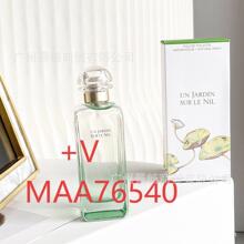 ��픻��@��ˮѪɫ���S�پG֮Ȫ���_���������a�����@��ɫ�㙴Ů