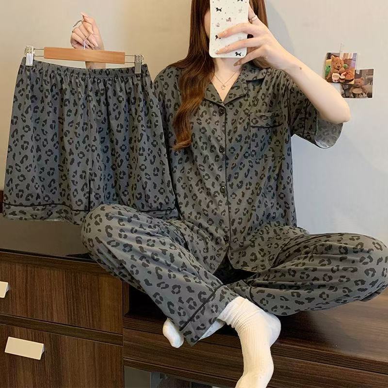Pijamas de verano de las mujeres delgados pantalones de manga corta cardigan conjunto de tres piezas popular en línea nuevo traje de desgaste de casa de verano image 51