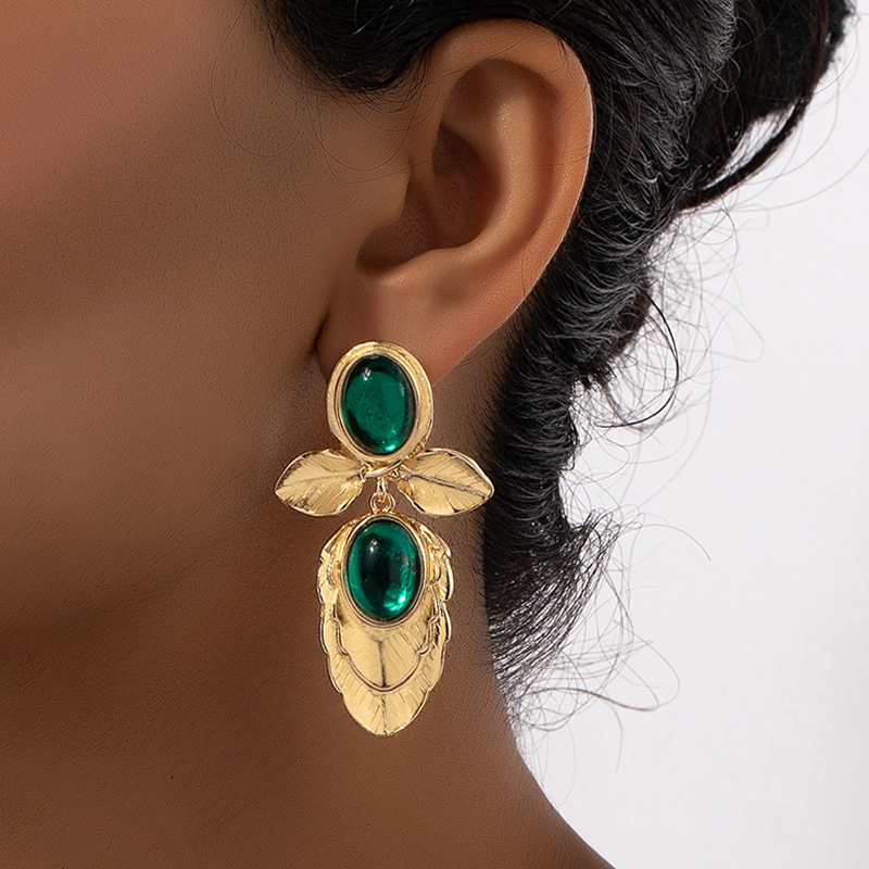 19g Weight Ear Studs Classification 1 Pair Quantity Holiday Occasion Alloy Material Oval Pattern Women's Gender Inlay Design Retro Style 1 Pair Retro Oval Inlay Alloy Ear Studs 2
