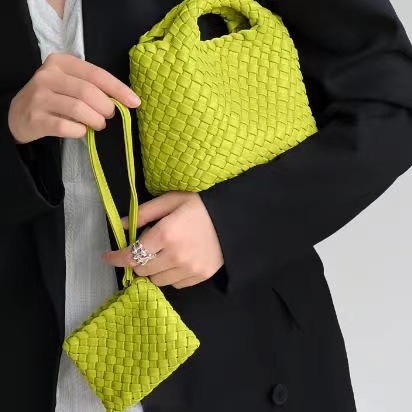 2023 새로운 수제 미니 짠 가방 작은 변화 가방 휴대용 체인 크로스 바디 가방 동전 지갑 야채 바구니 가방