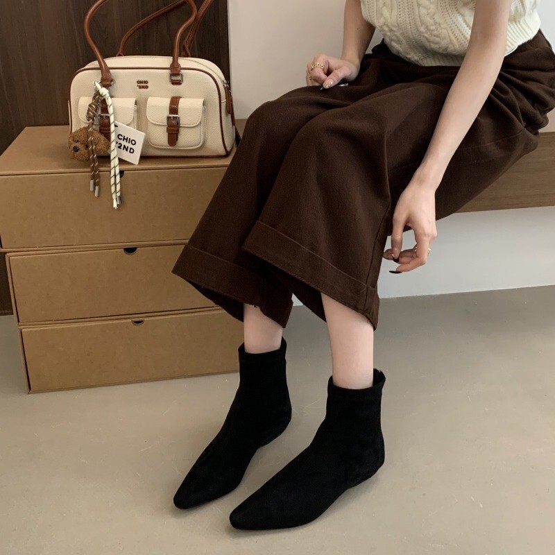 韩版尖头绒面后拉链瘦瘦靴女2025年新款秋软皮舒适内增高时装短靴|undefined