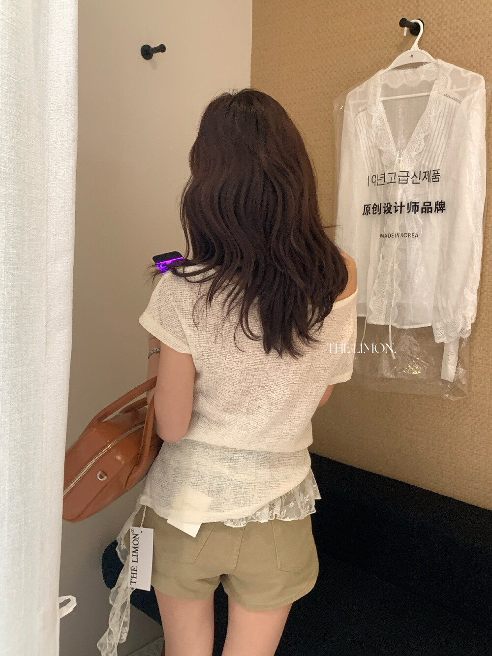 Bộ áo khoác chống nắng lệch vai kết hợp áo hai dây ren cổ yếm nữ tính mùa hè — màu mơ chi tiết 34
