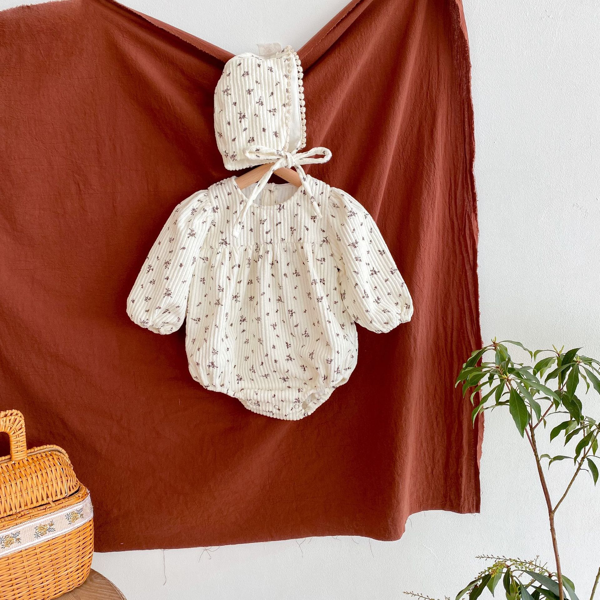 2024 Spring Clothing All Cotton Baby Girls' Corduroy Bubble Long Sleeves Ha jumpsuit Triangle Crawler Clothes Comes with_voghion.com