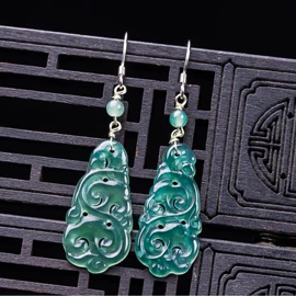 翡翠项饰;天然玉石项饰;翡翠手饰