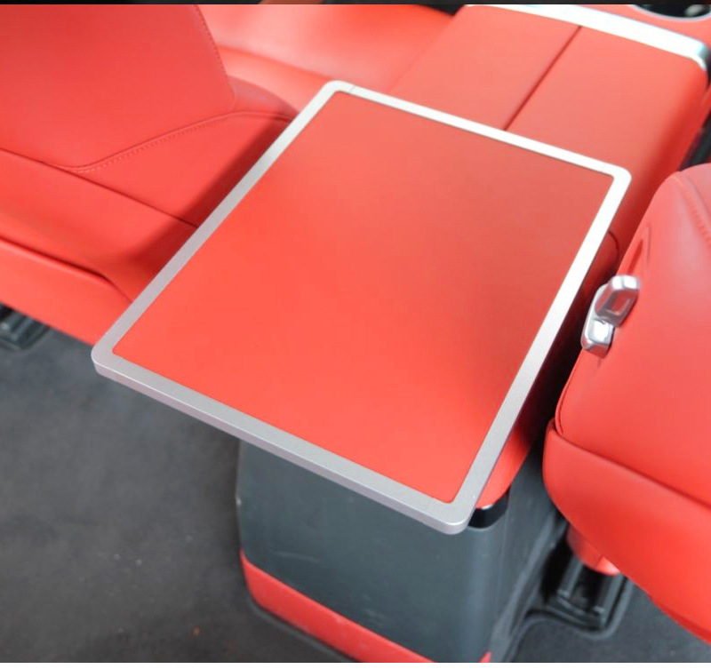 Universal Car-Mounted Floating Small Table for Dining, Round Table, Tea Tray, Makeup, and Office Use Compatible with Ideal, Weilai, Xpeng, and Xiaomi
