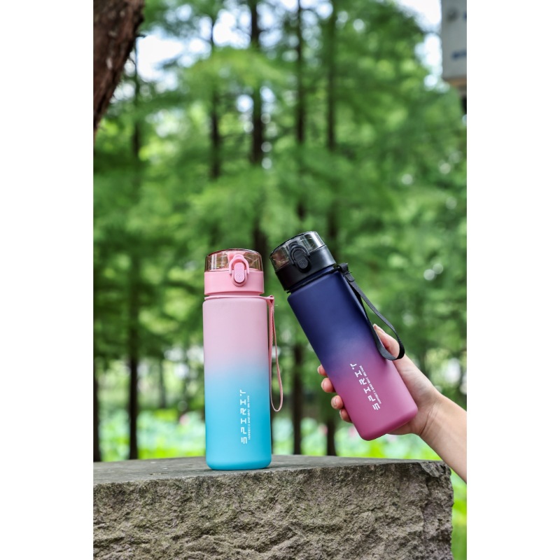 Nuevo taza de agua gradiente a prueba de fugas a prueba de caídas taza de agua portátil de gran capacidad para estudiantes kettle deportivo taza resistente al calor de alto valor facial