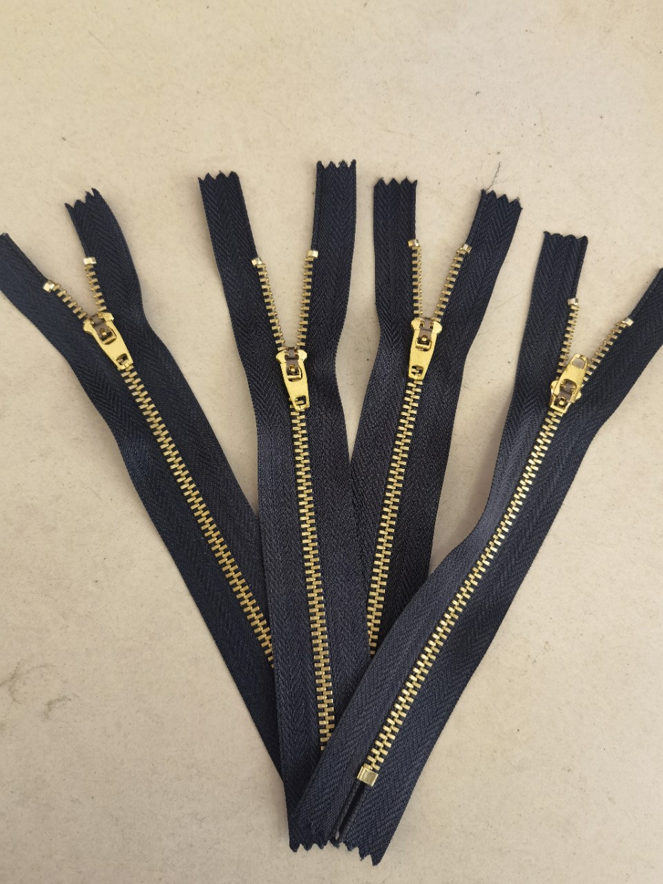 现货3#牛仔裤闭口铜拉链服装辅料箱包闭尾拉链家居家纺防水拉链